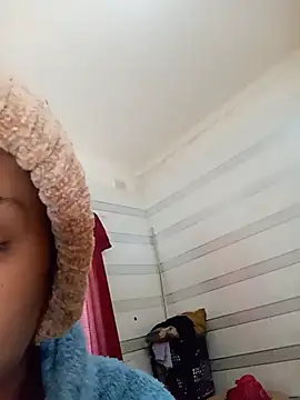 loveofpetitegirls34 online show from July 7, 11:46 am