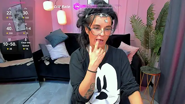RikaCoutts online show from June 29, 8:41 pm