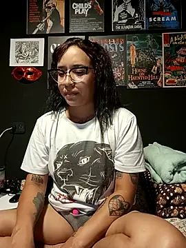 GingerLara online show from February 5, 9:07 pm