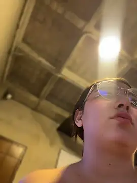 Arya    online show from April 16, 9:50 pm