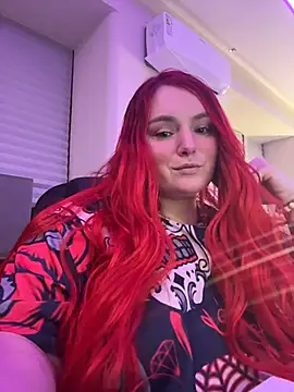 Esteri Moon online show from February 26, 7:35 pm