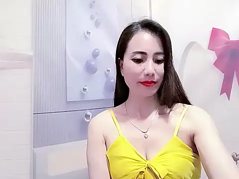 Hello-Kitty001 online show from April 16, 8:19 pm