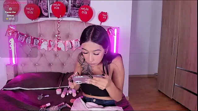 liittle  baby online show from February 18, 11:53 am