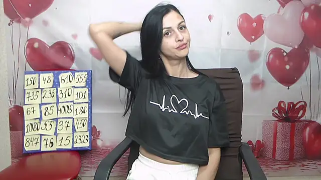 EvaClarkk online show from July 28, 2:13 pm