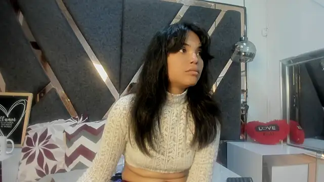 Maggyx online show from June 18, 1:49 pm