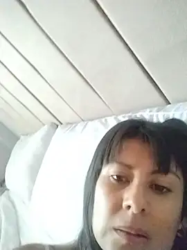 Lyonette reading1 online show from March 8, 2:43 pm