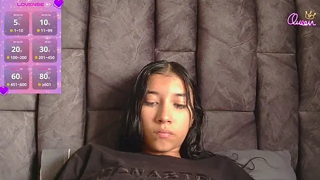 ScarlettMus online show from April 7, 8:55 pm