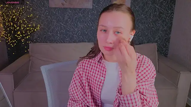  Kiki angel  online show from June 5, 9:26 am