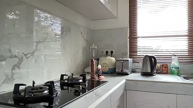 LoveeeeSabrina online show from February 19, 12:32 am