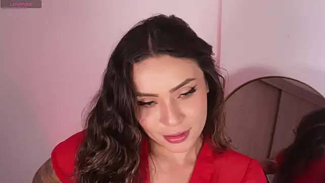 lara bombshell  online show from April 11, 9:40 pm