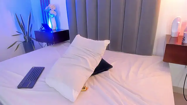 galilea marquez  online show from April 15, 12:06 pm