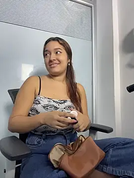 Emily Harpeer online show from April 18, 11:35 am