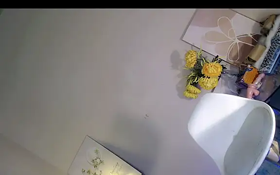 BitchWithTaste online show from April 10, 10:05 pm