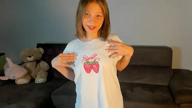 Kiracute18 online show from June 14, 6:41 pm