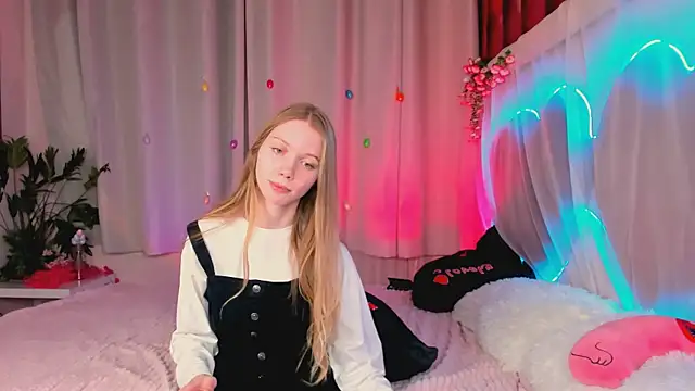lada2k4 online show from June 5, 6:52 am