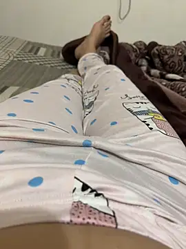 unicornbabe23 online show from May 29, 2:42 am