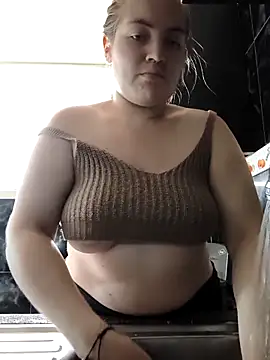 Mia collinx online show from March 3, 2:45 pm