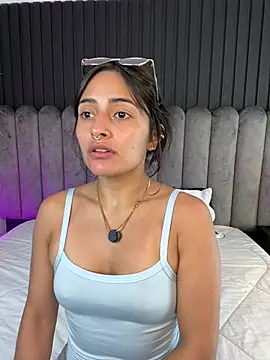 Nanda vixen  online show from March 30, 3:06 am