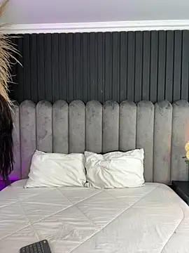 Nanda vixen  online show from March 17, 8:35 pm