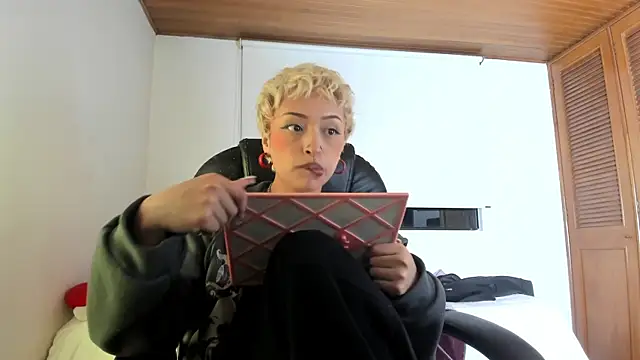  AbbyIce online show from May 19, 3:13 am