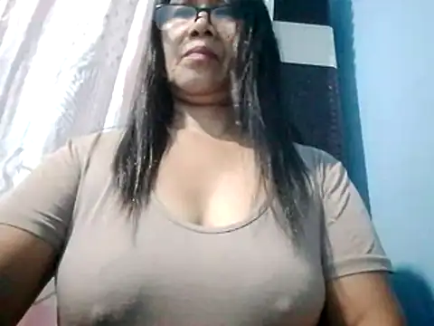 suzzie hot online show from February 18, 1:21 pm