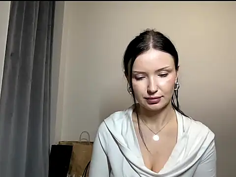 JoanGold online show from April 14, 7:03 pm