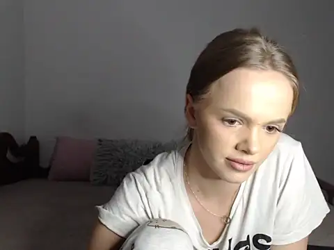 KeylaStar online show from February 9, 5:15 pm