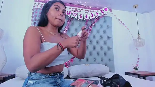 eva lain online show from February 13, 2:08 pm