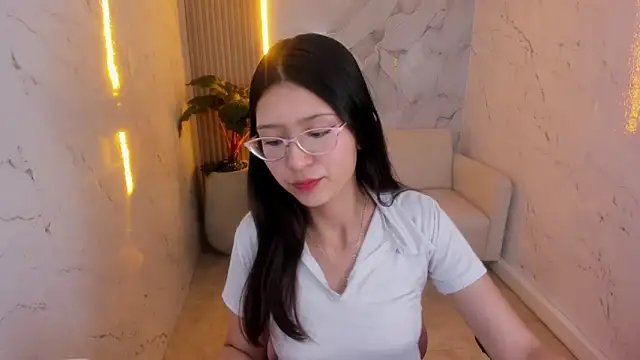 dani tf online show from February 28, 1:21 pm