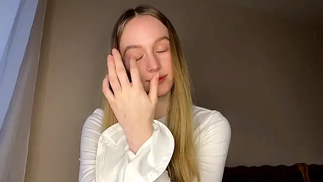 Viktoria Vibes online show from March 2, 3:19 pm