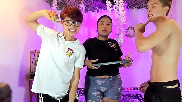 Lizeth hot2002 online show from February 22, 1:28 am