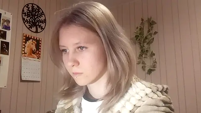 RunawayBr1de online show from March 4, 3:29 pm