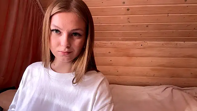 TessSamul online show from May 26, 3:22 pm