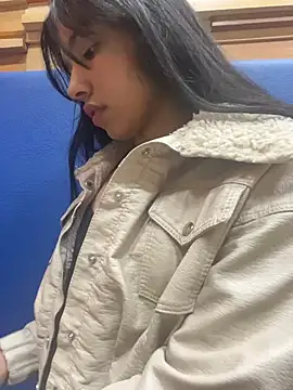 jadelaurent online show from March 6, 12:17 am