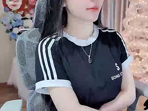 Agnelyn    online show from June 22, 11:40 am
