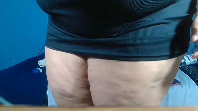 Sweet-Bella17 online show from July 22, 12:11 am