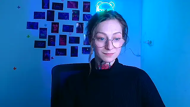 Esmi Winter online show from March 13, 6:58 am