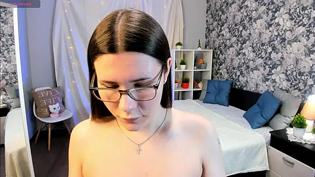 Coraline kitty online show from March 4, 7:37 am