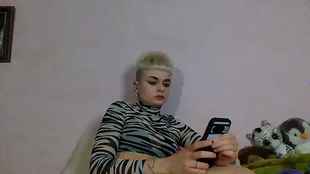 AlisaDear257 online show from April 19, 7:38 pm