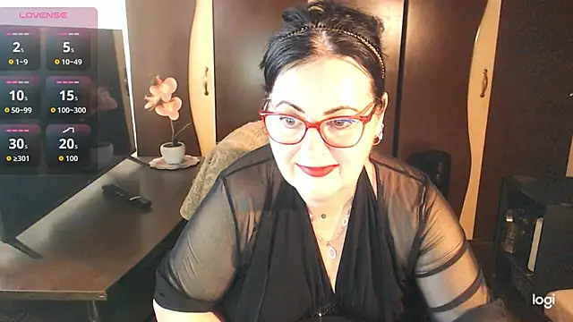 exiMIlf online show from June 8, 10:49 am