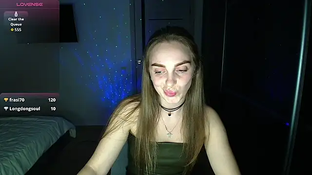  julia wonderful  online show from March 1, 9:47 pm