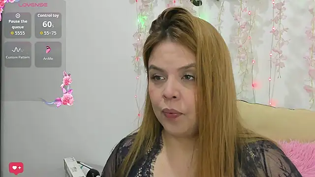 laila d online show from July 31, 2:29 pm