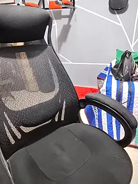 haffsa   online show from April 18, 11:04 pm