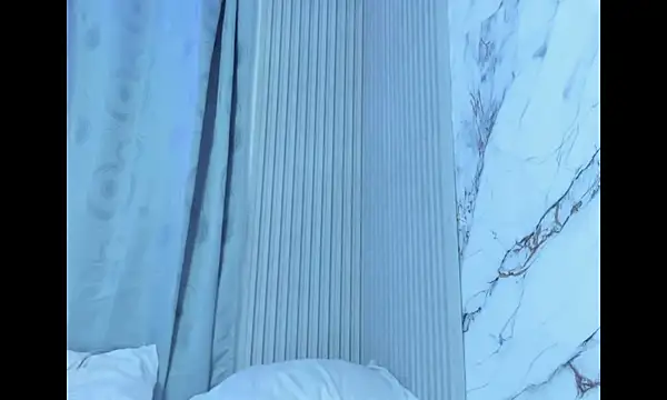 Snapshot of RaiderandRoxie1 chatting on March 2, 11:32 pm RaiderandRoxie1 online show from March 2, 11:32 pm