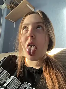 LixuryBaby online show from February 18, 12:04 pm