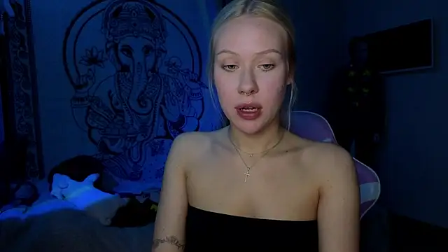 pureeangel online show from March 24, 4:01 pm