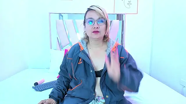 DariaLuca online show from April 17, 11:34 am