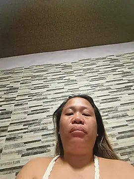 squirtshantal online show from June 3, 7:08 pm