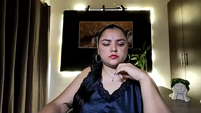 AzaraOnyx online show from July 23, 2:03 pm