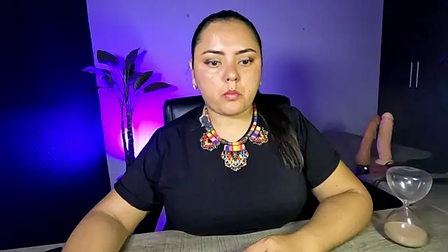 AzaraOnyx online show from May 20, 10:29 pm